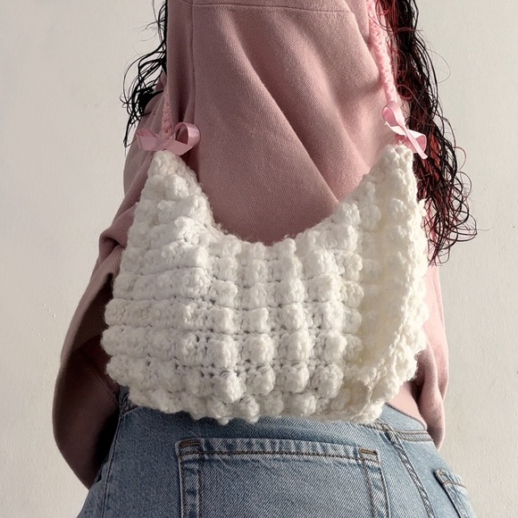 crochet coquette shoulder bag 🎀 - Picture 5 of 6